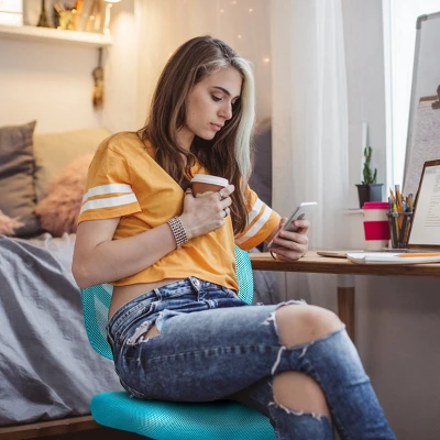Costway Mesh Office Chair Low-Back Armless Computer Desk Chair Adjustable Height BluePinkPurple 6 Costway Mesh Office Chair Low-Back Armless Computer Desk Chair Adjustable Height BluePinkPurple - Image 4